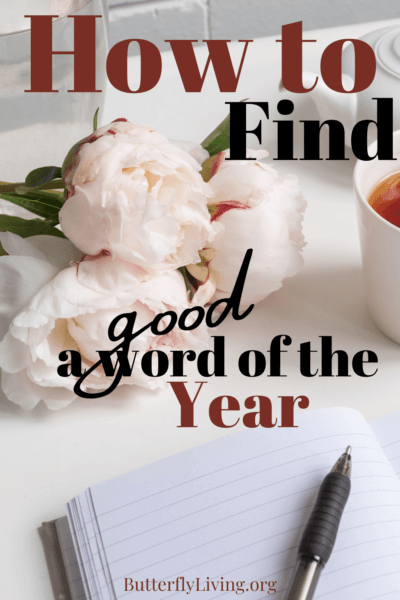 notepad and flower-word for the year